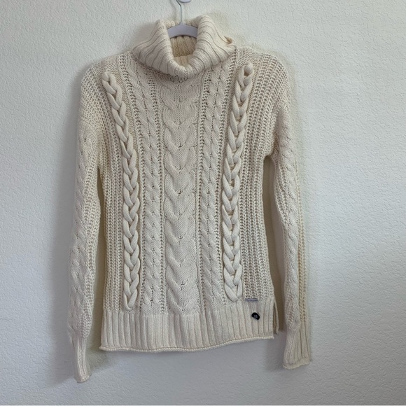 Abercrombie & fitch womens cream chunky knit turtle neck sweatshirt XS NEW - Picture 1 of 10